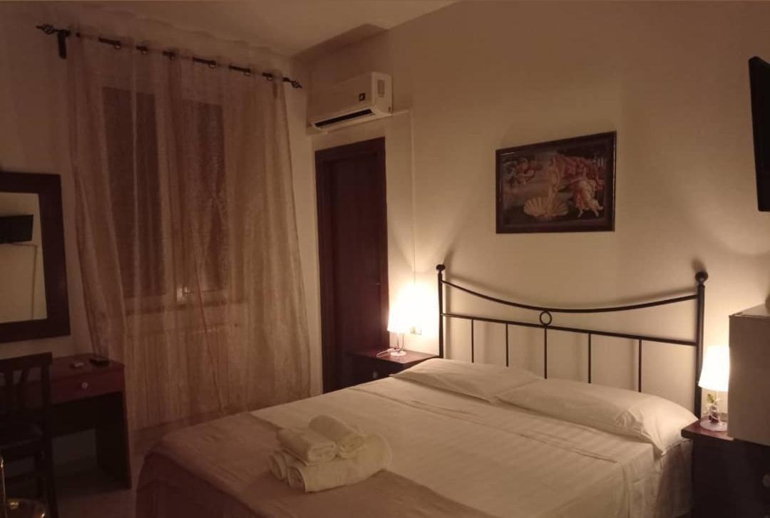 Onlyrooms Cagliari Buitenkant foto