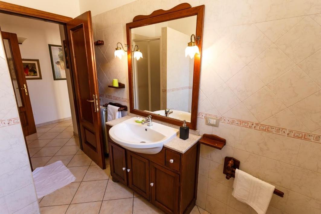 Onlyrooms Cagliari Buitenkant foto